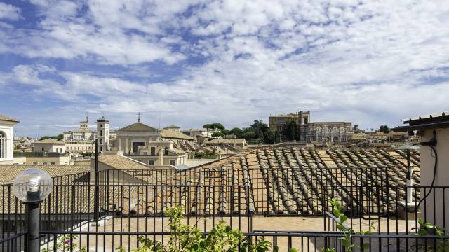 DDG-Properties-Management-Via-del-corso-300-6-roma